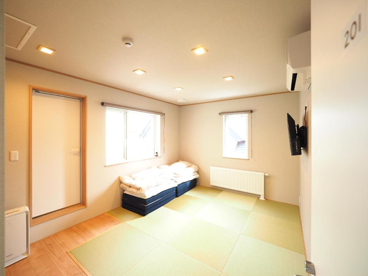 Family Tree Guest House Sapporo Esterno foto