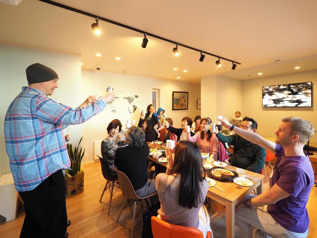 Family Tree Guest House Sapporo Esterno foto