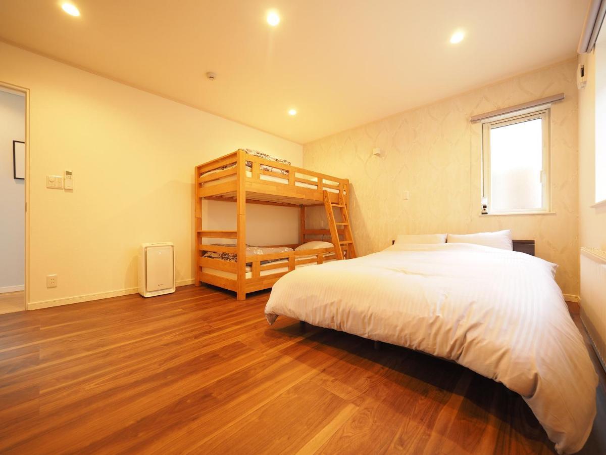 Family Tree Guest House Sapporo Esterno foto
